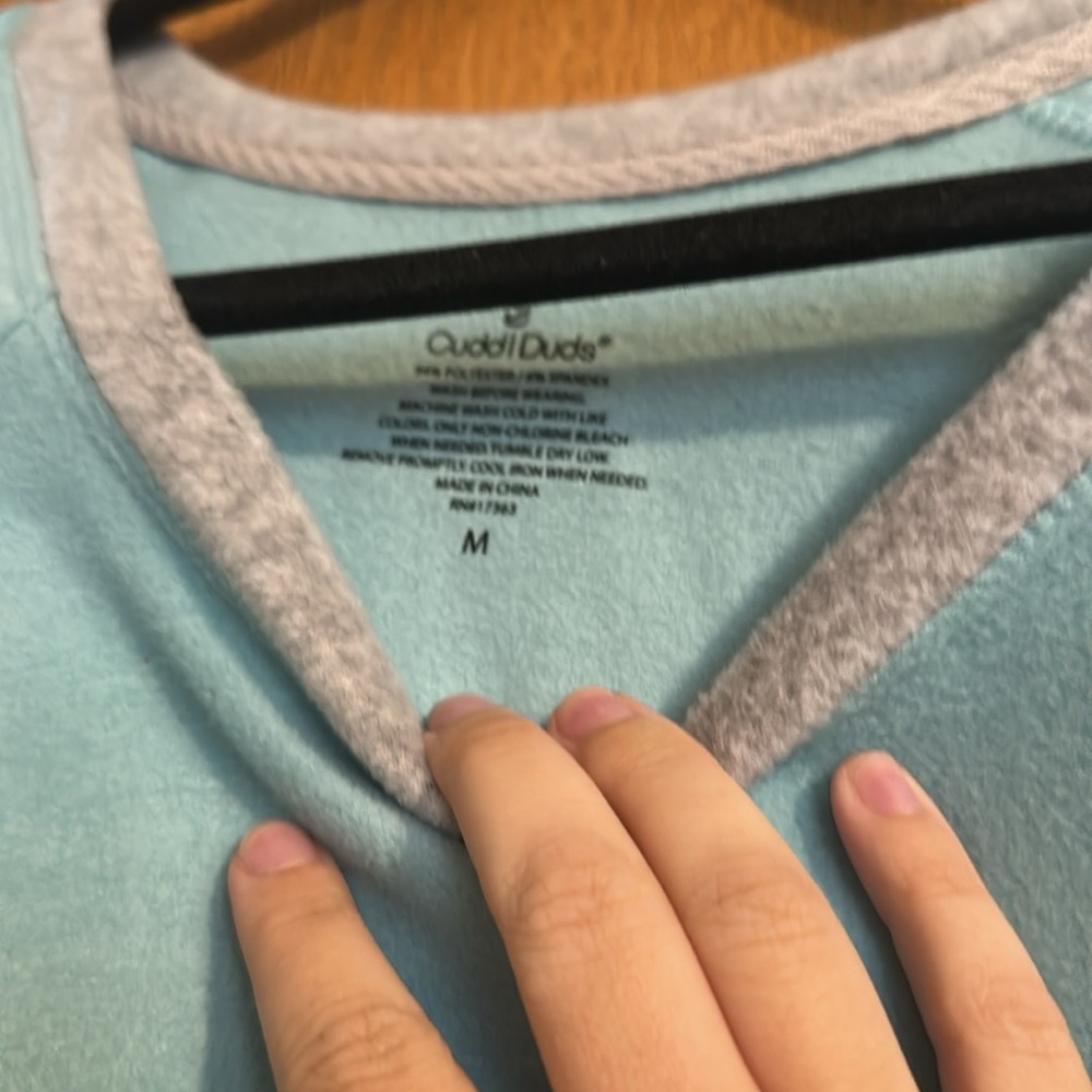 Cuddl Duds Soft Fleece Pajama Set - Picture 4 of 9